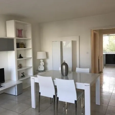 Apartment Biarritz, 3 Pieces, 6 Personnes - Fr-1-3-377