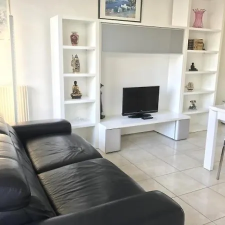 Biarritz, 3 Pieces, 6 Personnes - Fr-1-3-377