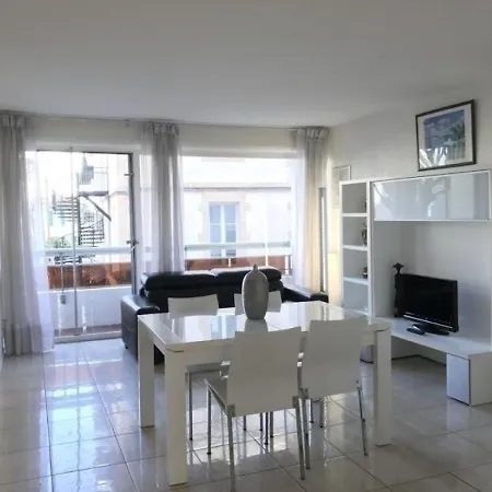 Apartment Biarritz, 3 Pieces, 6 Personnes - Fr-1-3-377 Biarritz